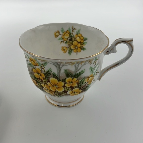 ROYAL ALBERT BONE CHINA MADE IN ENGLAND PARTRIDGE PEA TEACUP AND SAUCER SET Tea - Picture 4 of 9